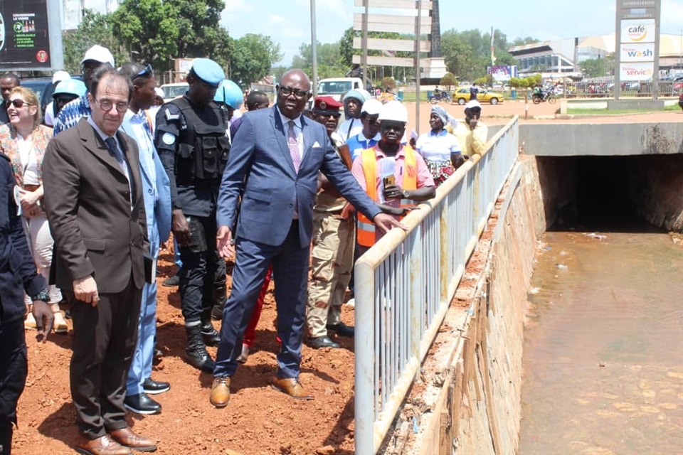 RCA : inspection des travaux de construction du collecteur aviation à Bangui