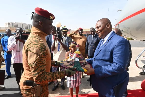 Le président Archange Touadera  jury de deux thèses en mathématiques  au Burkina Faso